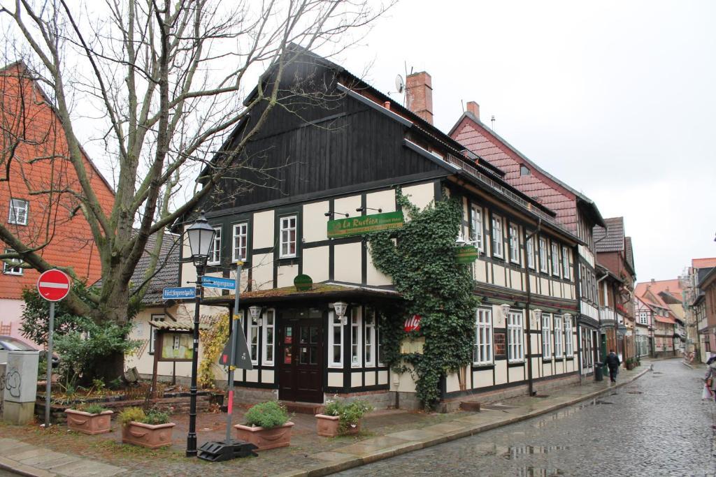 La Rustica Altstadthotel Вернигероде Экстерьер фото