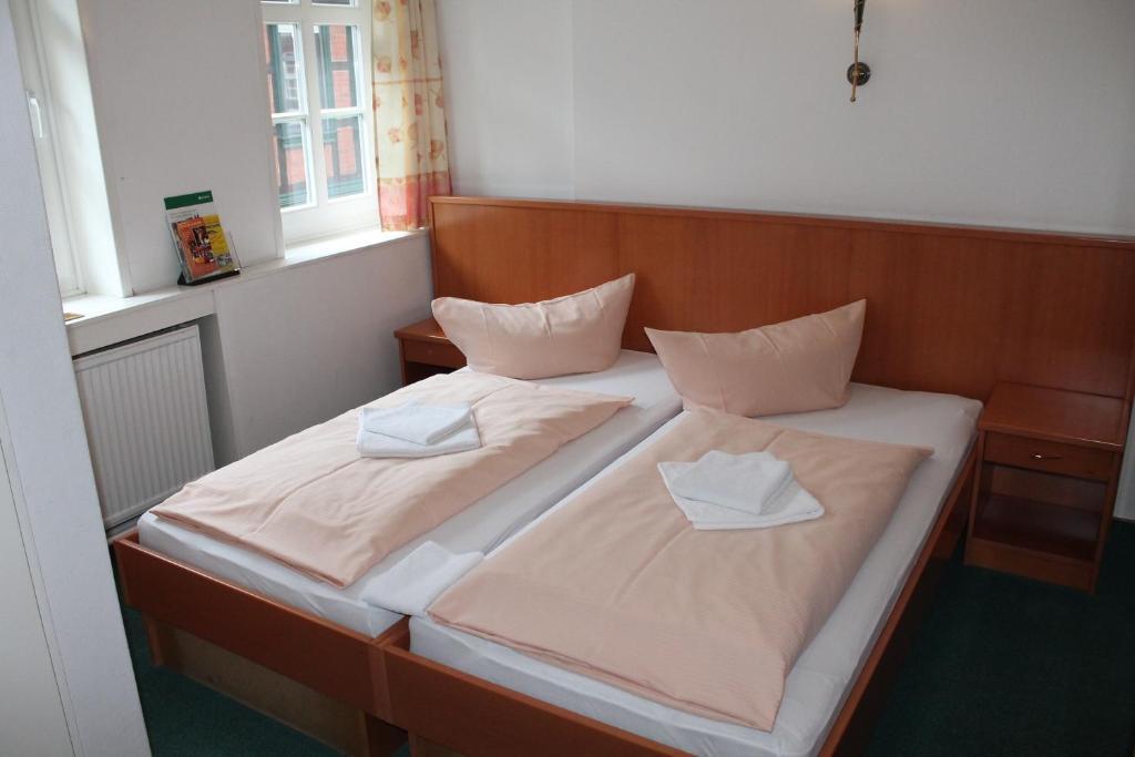 La Rustica Altstadthotel Вернигероде Экстерьер фото